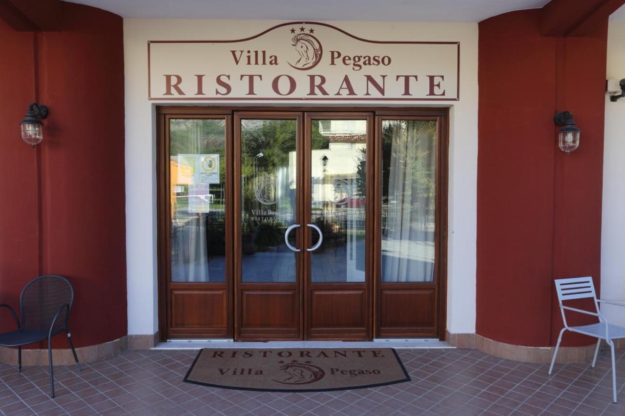 Hotel Ristorante Villa Pegaso San Pietro Infine Екстер'єр фото