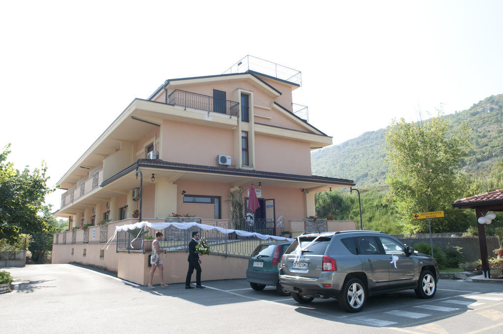 Hotel Ristorante Villa Pegaso San Pietro Infine Екстер'єр фото